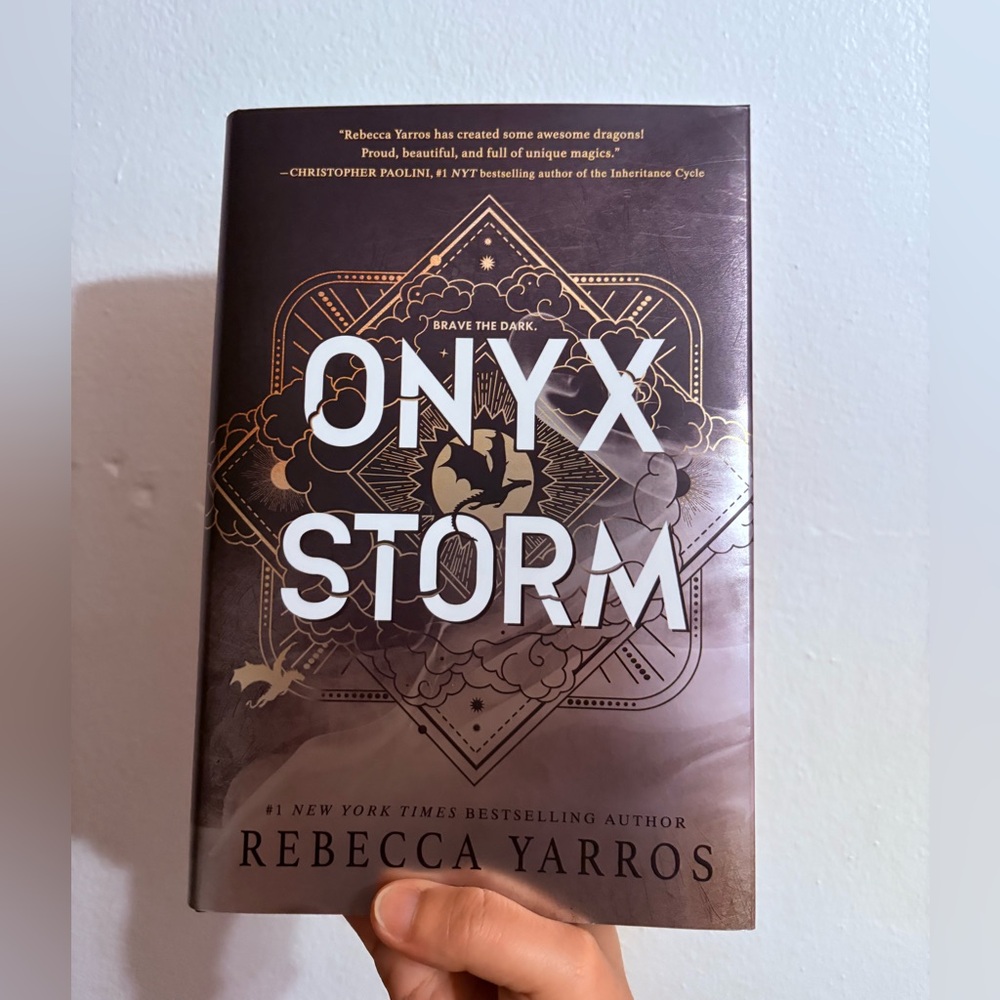 Onyx Storm (Deluxe Limited Edition) - by Rebecca Yarros (Hardcover)